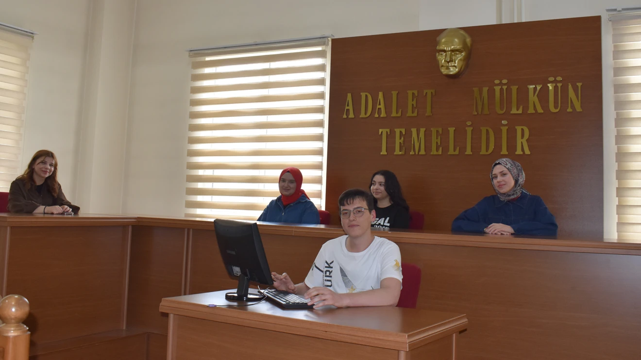 Selçuk Üniversitesi, lise öğrencilerini ağırladı